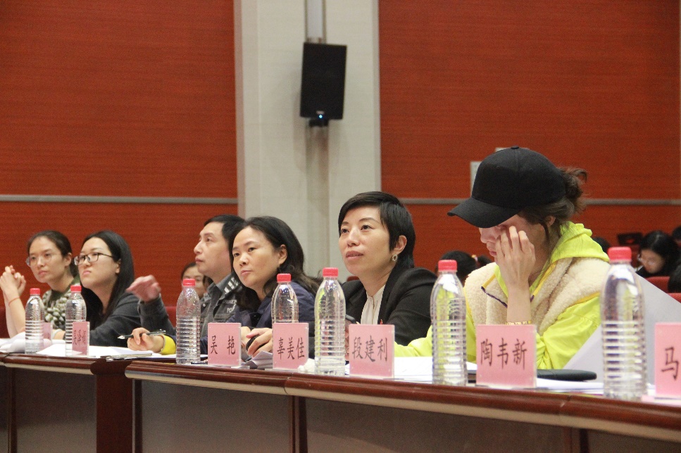 1572432787315724.jpg 公司老师.jpg